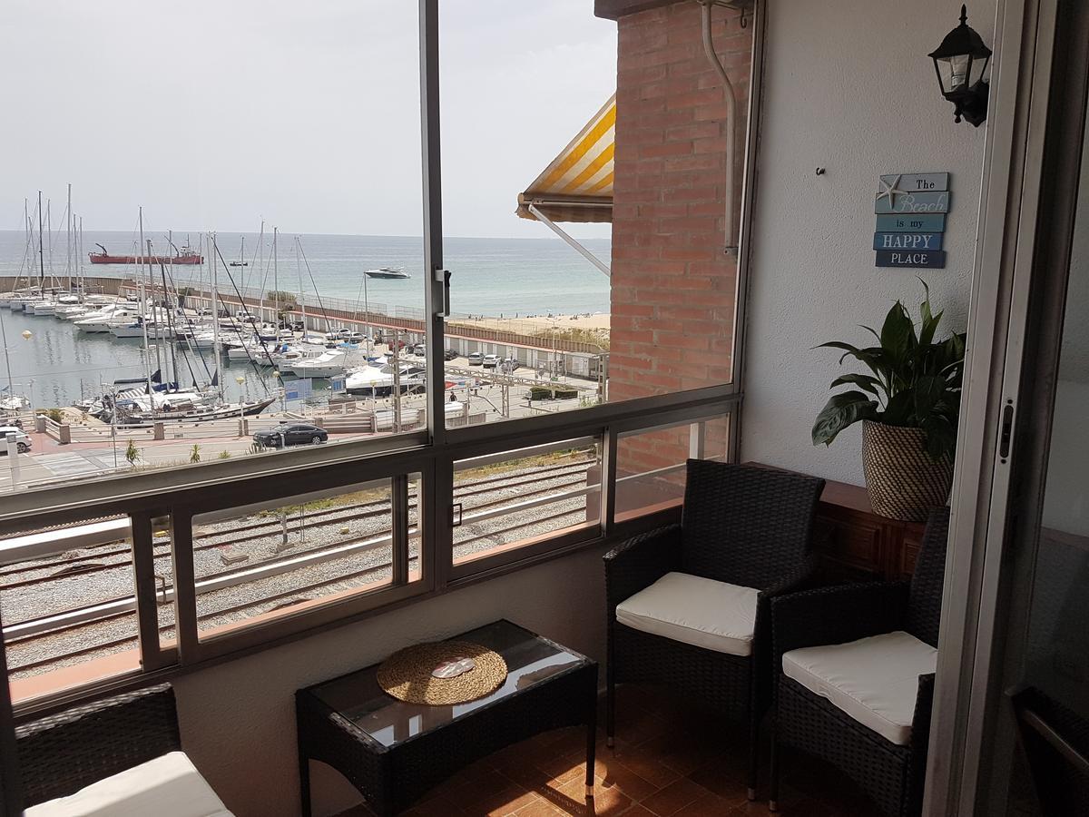 Lydia'S Port Nautic & Beach Masnou Exterior photo